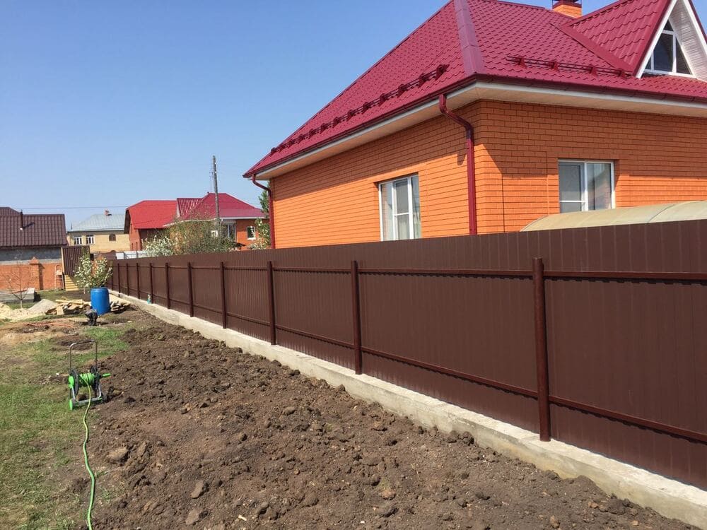 Забор с фундаментом